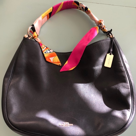 Large Coach shoulder bag. - Picture 5 of 16